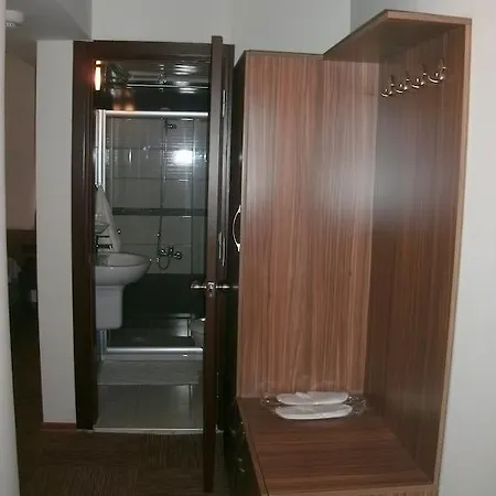 Business Address Hotel